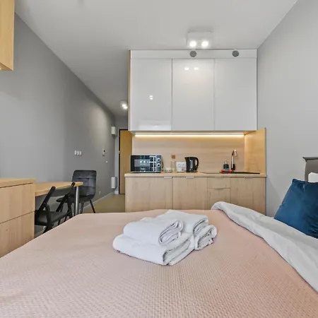 Rentplanet - Wiktoryn Apartment Warsaw