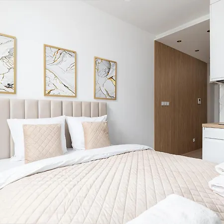 Apartment Rentplanet - Wiktoryn Warsaw