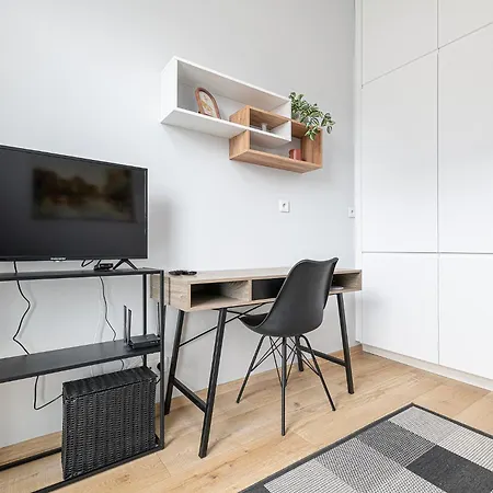Apartment Rentplanet - Wiktoryn Warsaw