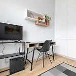 Apartamento Rentplanet - Wiktoryn Varsóvia