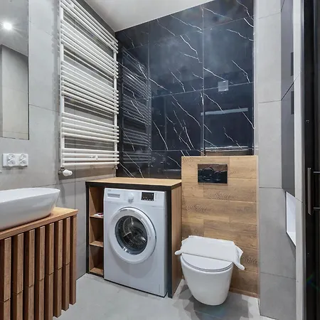 Rentplanet - Wiktoryn Lejlighed Warszawa