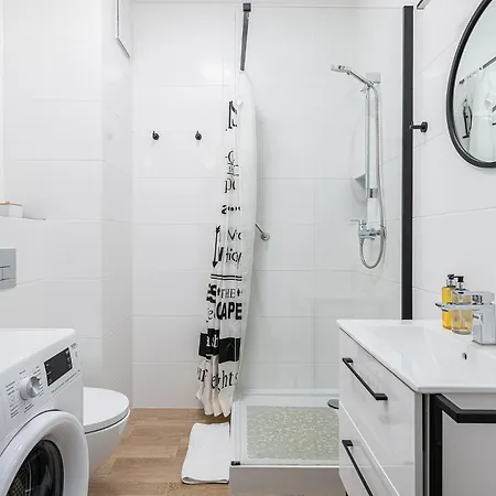 Rentplanet - Wiktoryn Lejlighed Warszawa